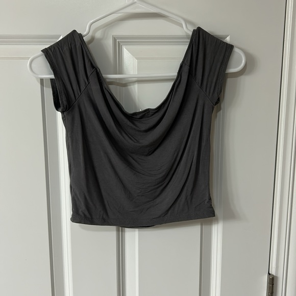 women’s grey top - Picture 3 of 3